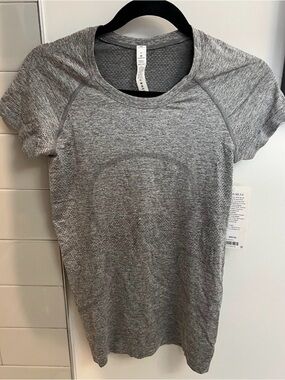 lululemon athletica Heather Gray swiftly tech short sleeve regular length